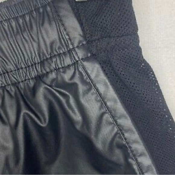 Nike Tempo Shine Lux Dri-Fit 3” Running Shorts - size S - Picture 3 of 5